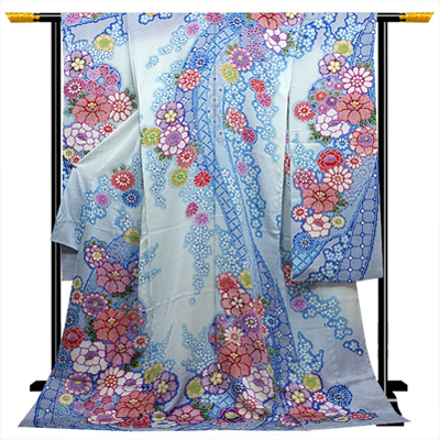 【新着情報】絞り染の華やかさで魅せる「関芳」絞り振袖